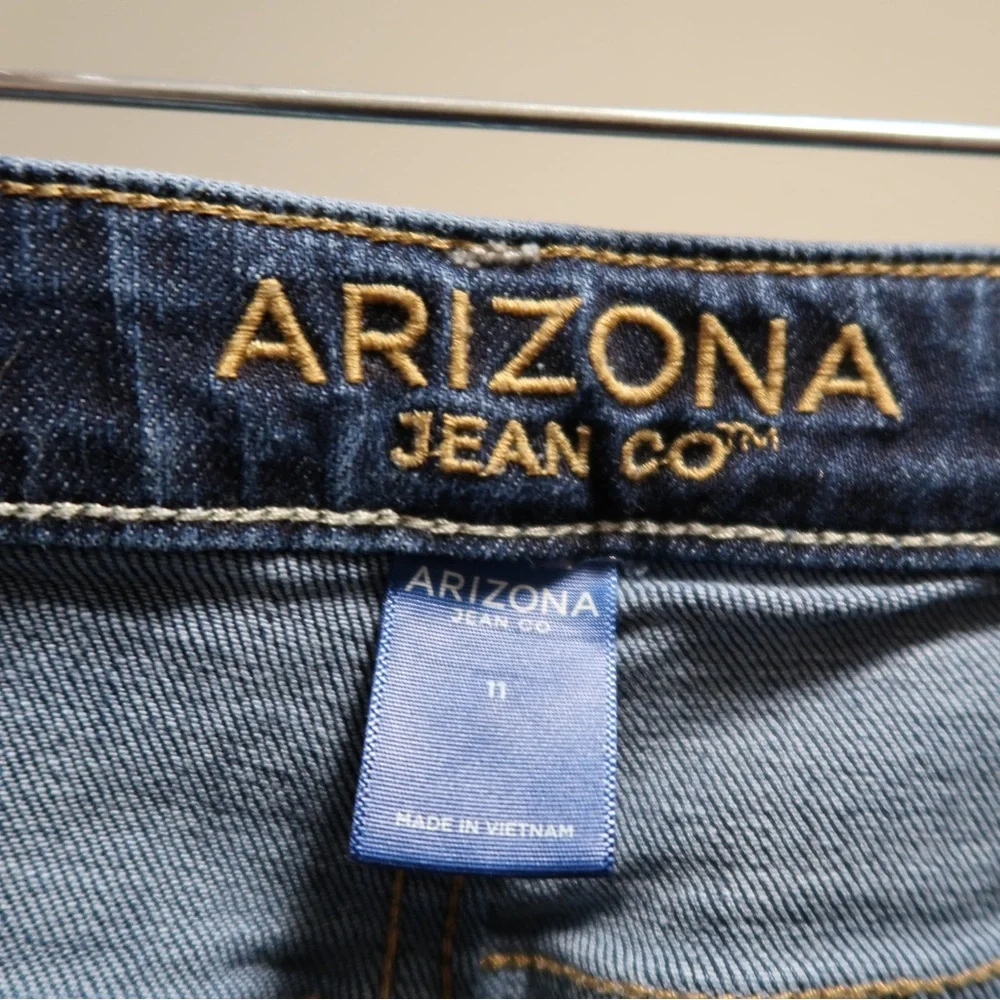 Arizona Mom Jeans Dark Wash